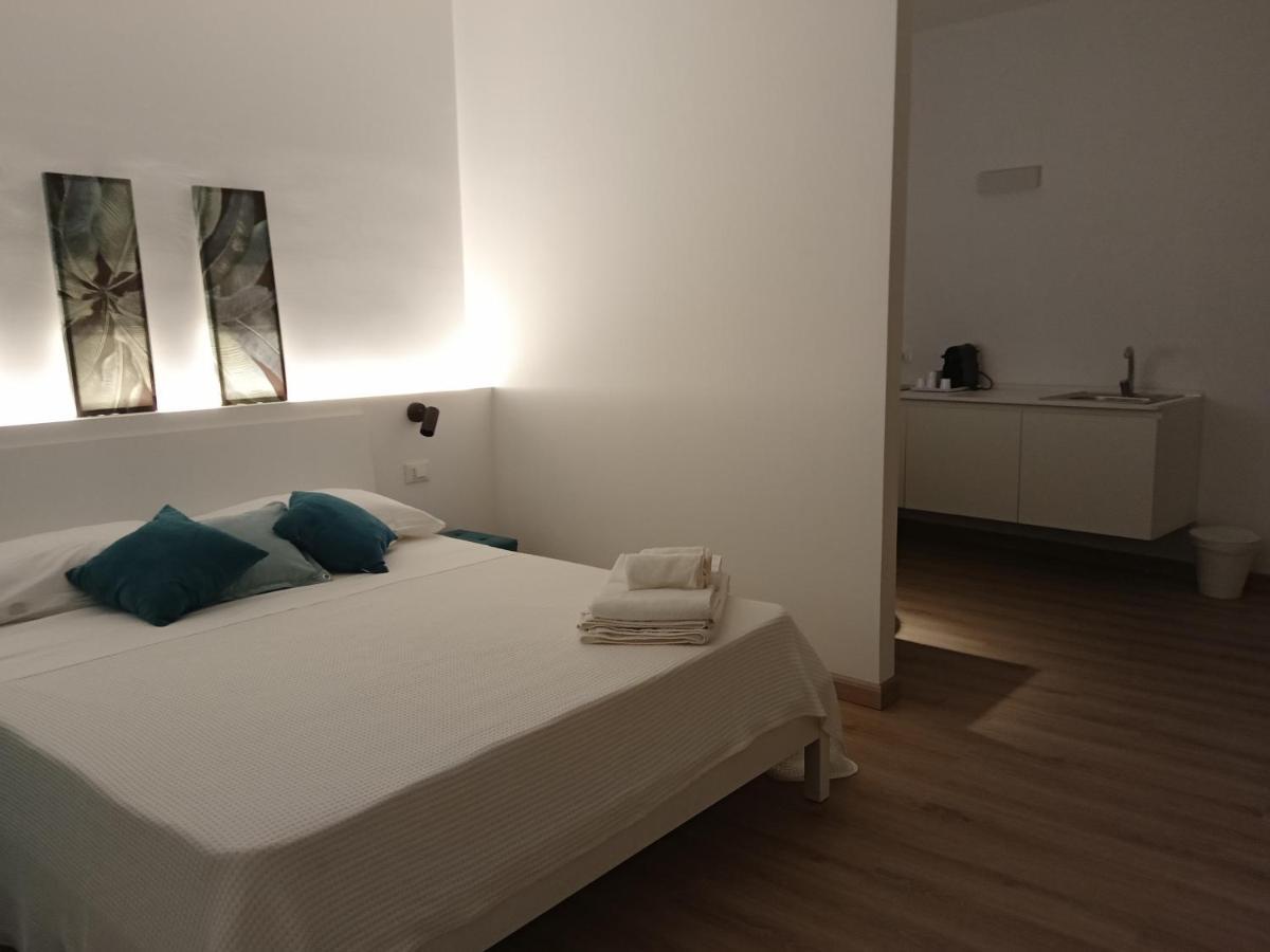 Narciso Boutique Apartment Ачиреале Екстер'єр фото